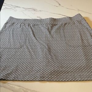 Elegant Black and White Patterned Skirt